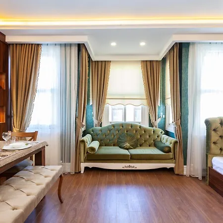 Rose Hotel